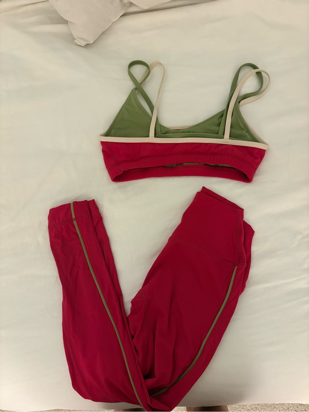 SET Active Hibiscus Set - Picture 2 of 4